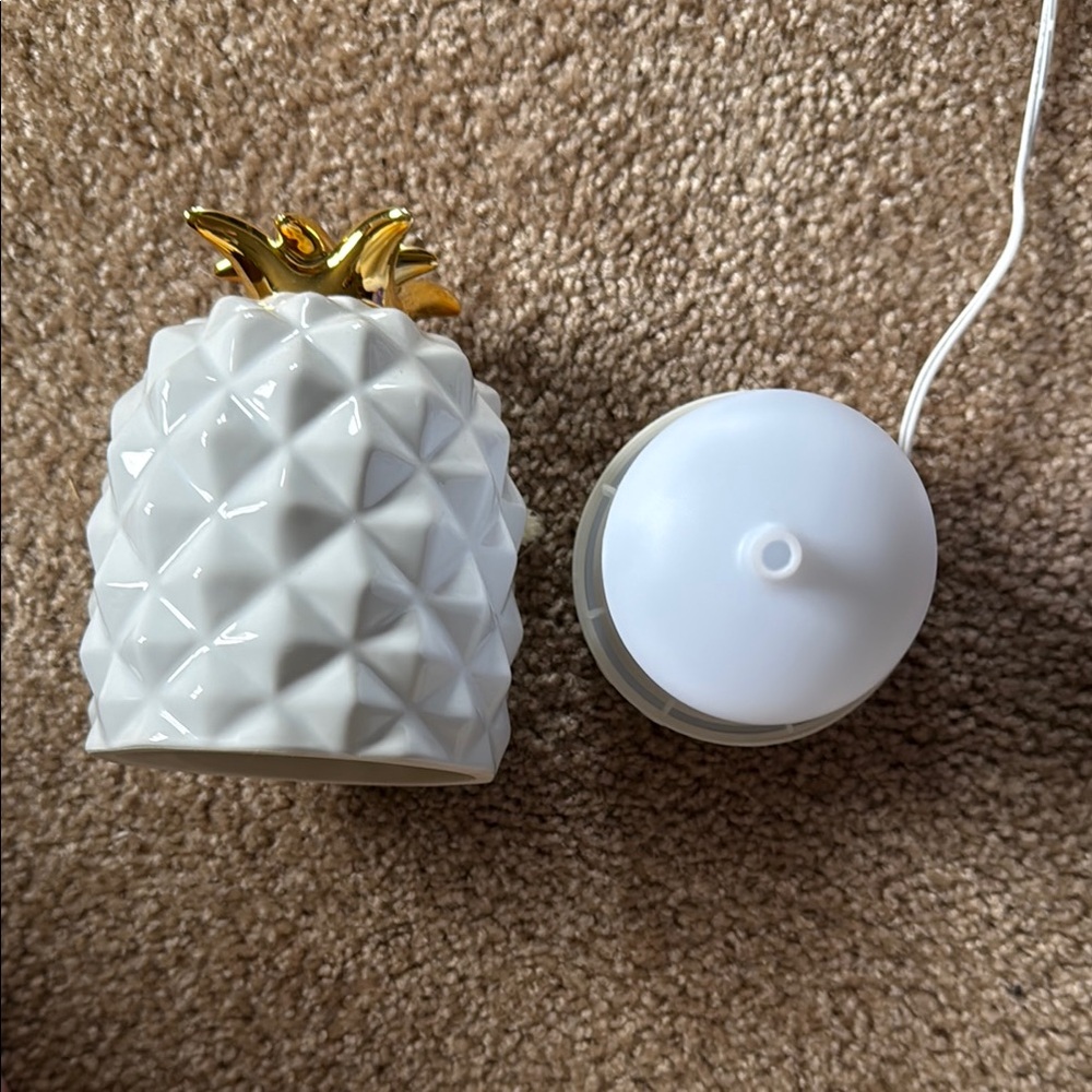 Better Homes And Gardens White and Gold Aroma Diffuser - Picture 4 of 6